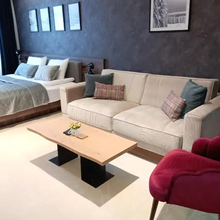 Woodside Free Parking